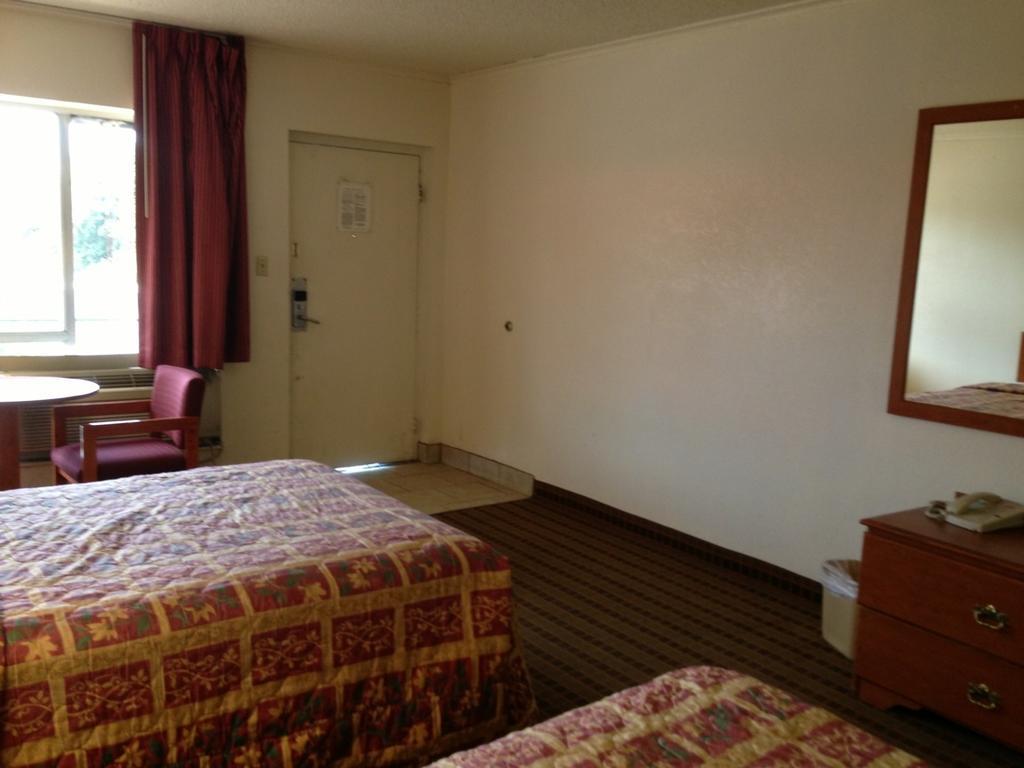 Days Inn South Fort Worth Exterior foto